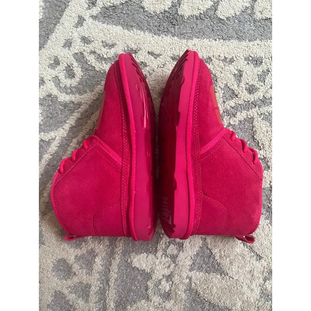 NWT❤️UGG Neumel II Scatter Graphic sz4